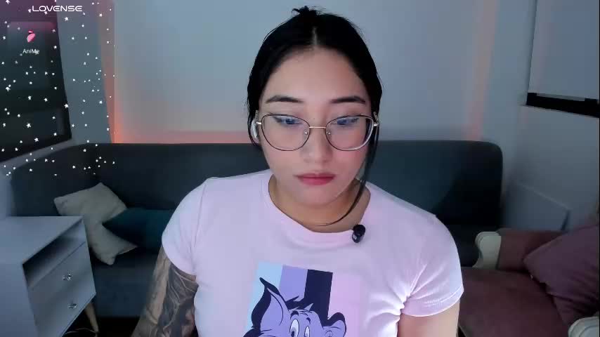 hottbee1 Adult Chat November 11, 2025