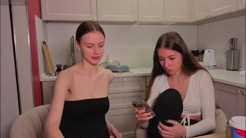 ihavepaws33 Adult Chat November 11, 2025