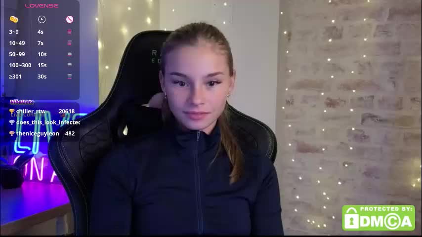 roxxxie_reid Adult Chat November 11, 2025