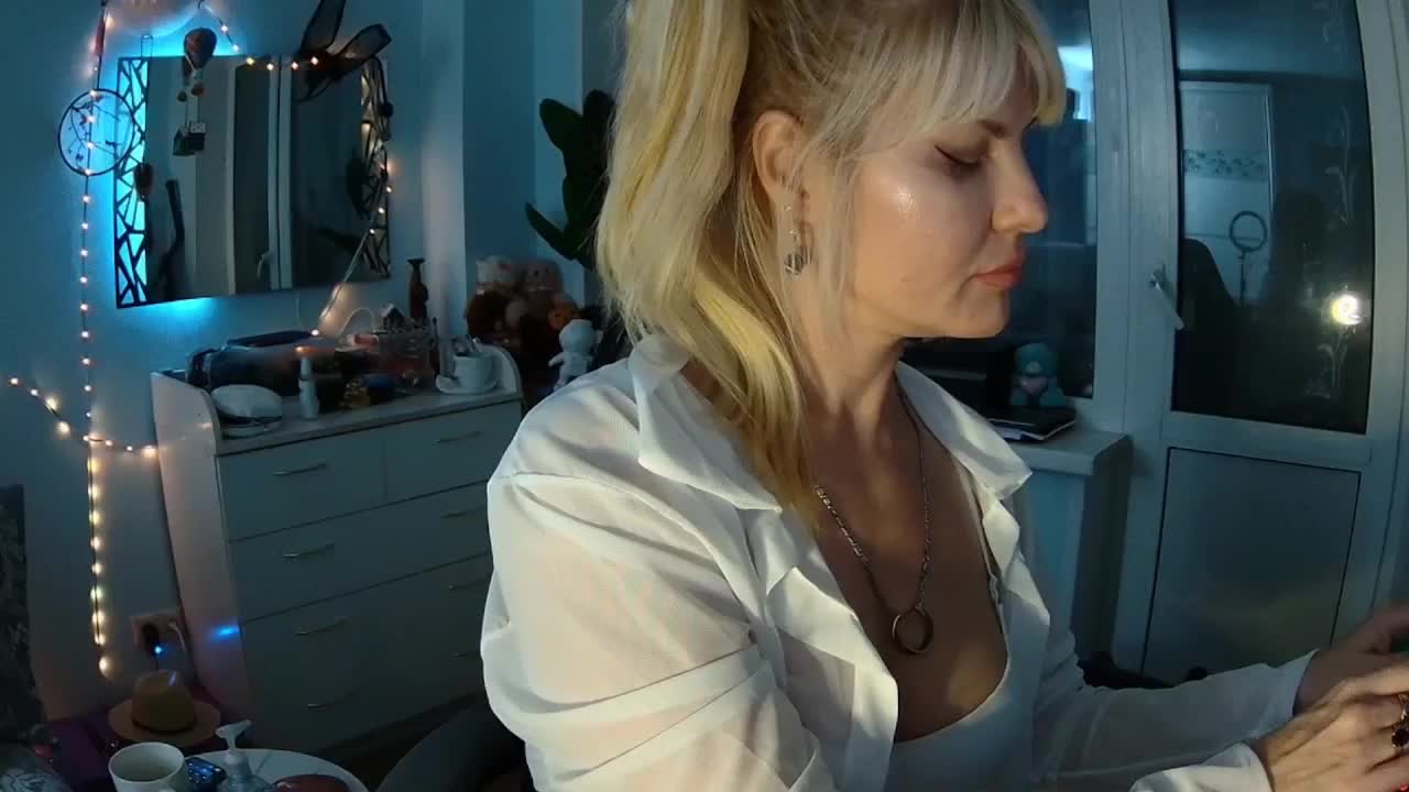 YayaTwist Adult Chat November 11, 2025