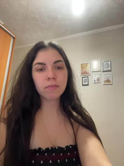 Vika19981 Adult Chat November 11, 2025