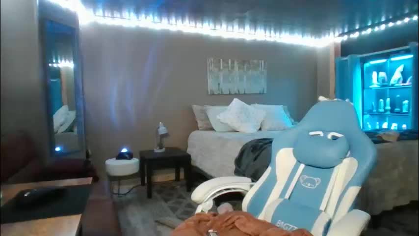 mavismable Adult Chat November 11, 2025