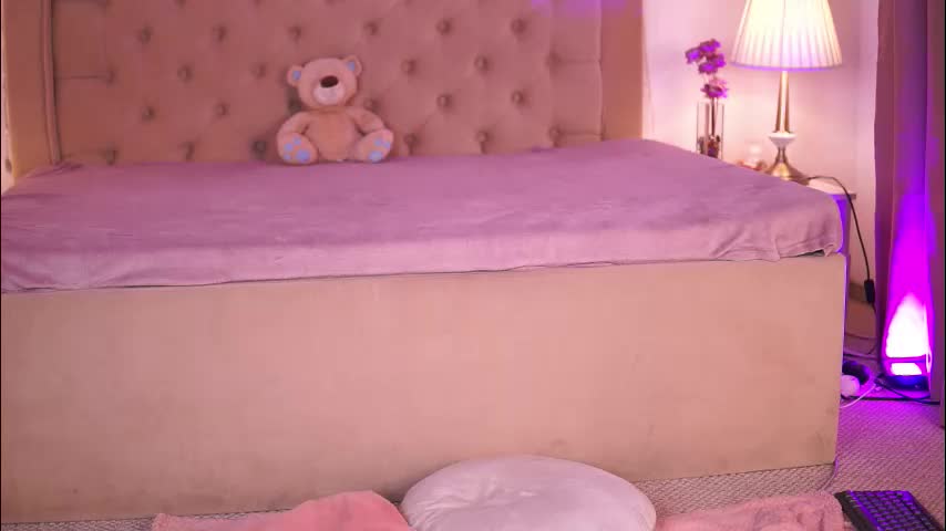 chloeobrilx Adult Chat November 11, 2025