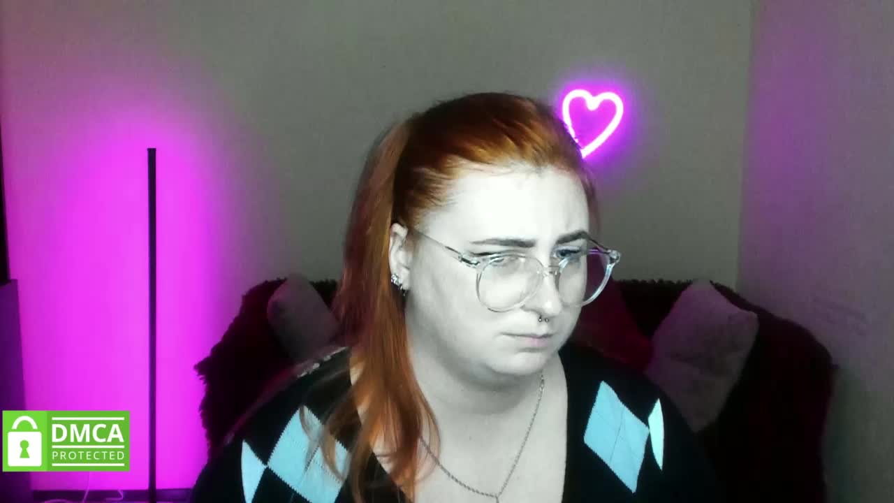 Aliciaredluv Adult Chat November 11, 2025