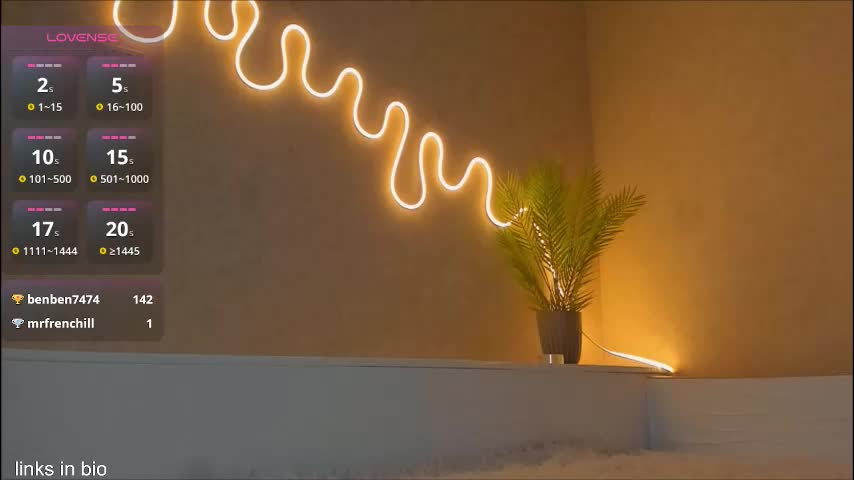 amazing_roxana Adult Chat November 11, 2025