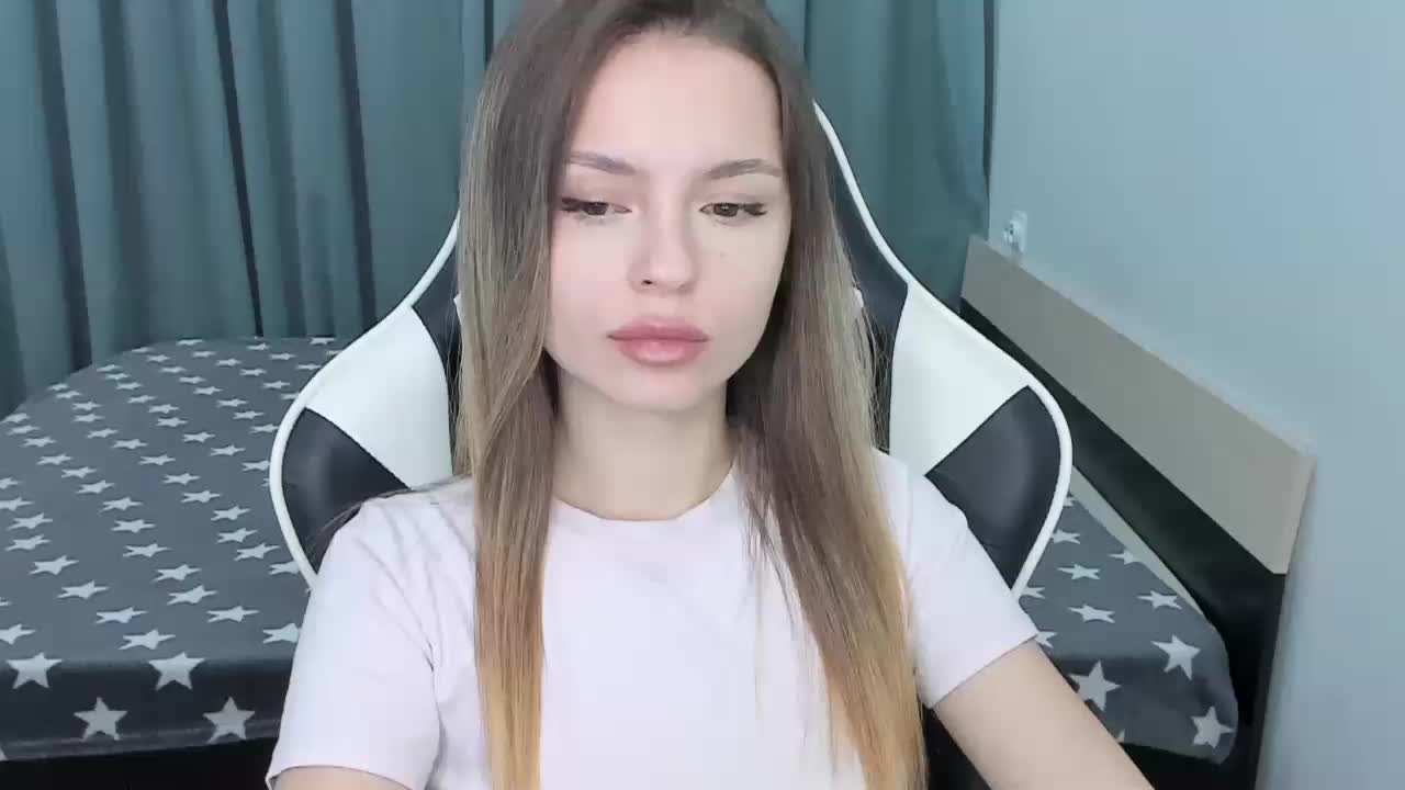 EmiMe Adult Chat November 11, 2025