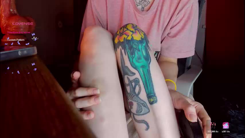 hayles_strong Adult Chat November 11, 2025