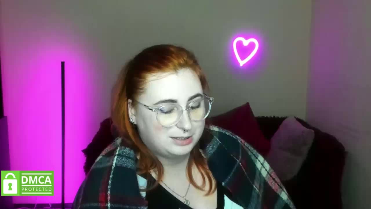 Aliciaredluv Adult Chat November 11, 2025
