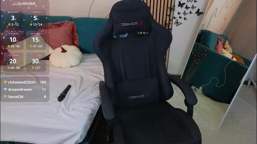 aisha_riley Adult Chat November 11, 2025