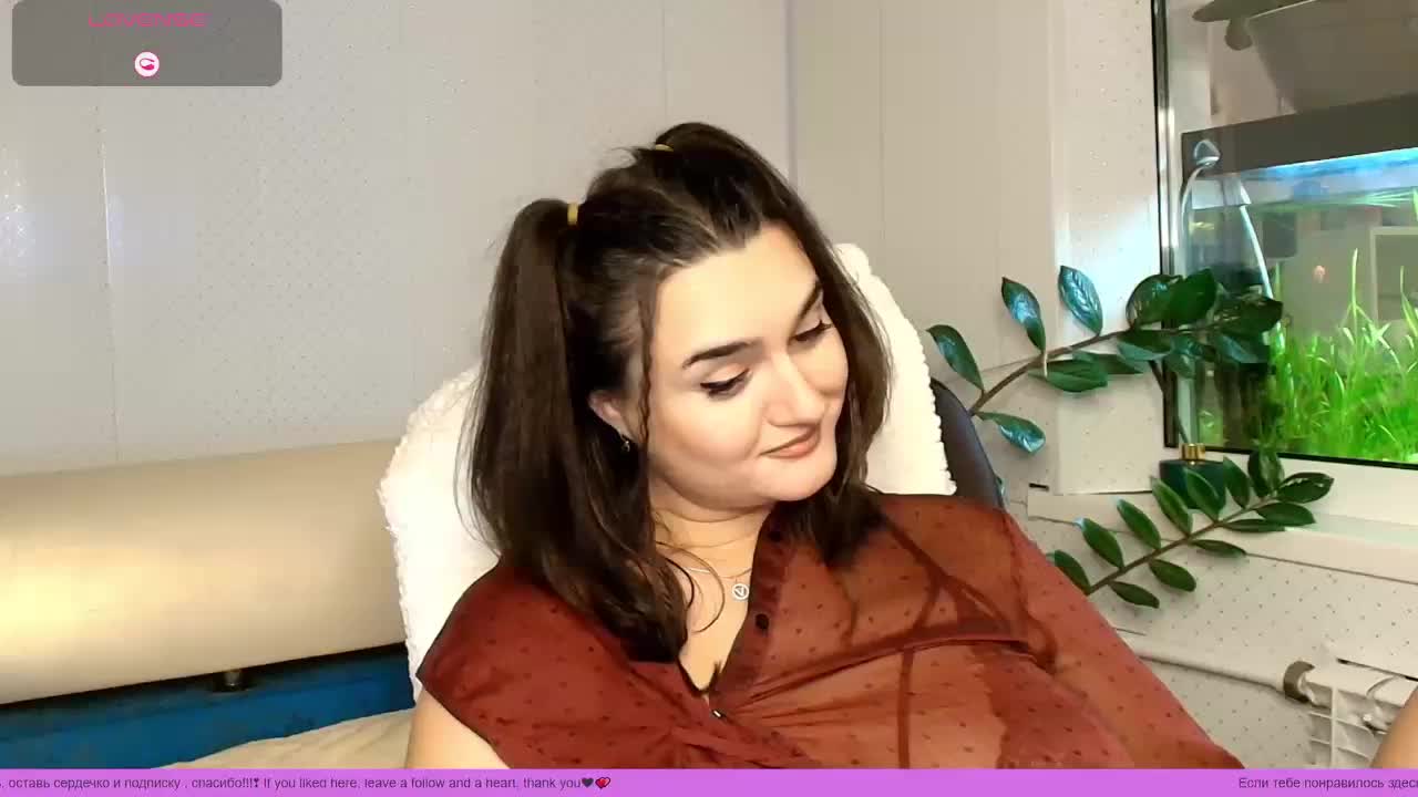 LinaCrave Adult Chat November 11, 2025