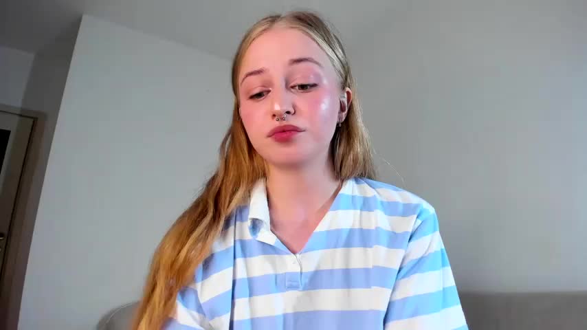 MiaMews Adult Chat November 11, 2025