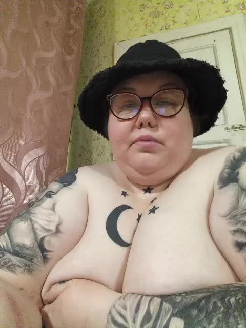 Svetlanka86 Adult Chat November 12, 2025