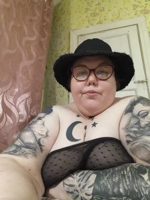 Svetlanka86 Adult Chat November 12, 2025