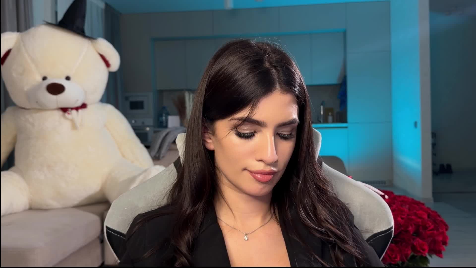 Sofi-Mi Adult Chat November 12, 2025