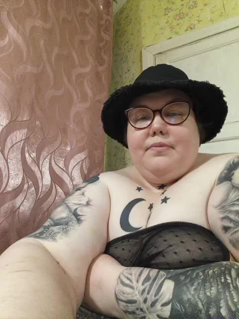 Svetlanka86 Adult Chat November 12, 2025