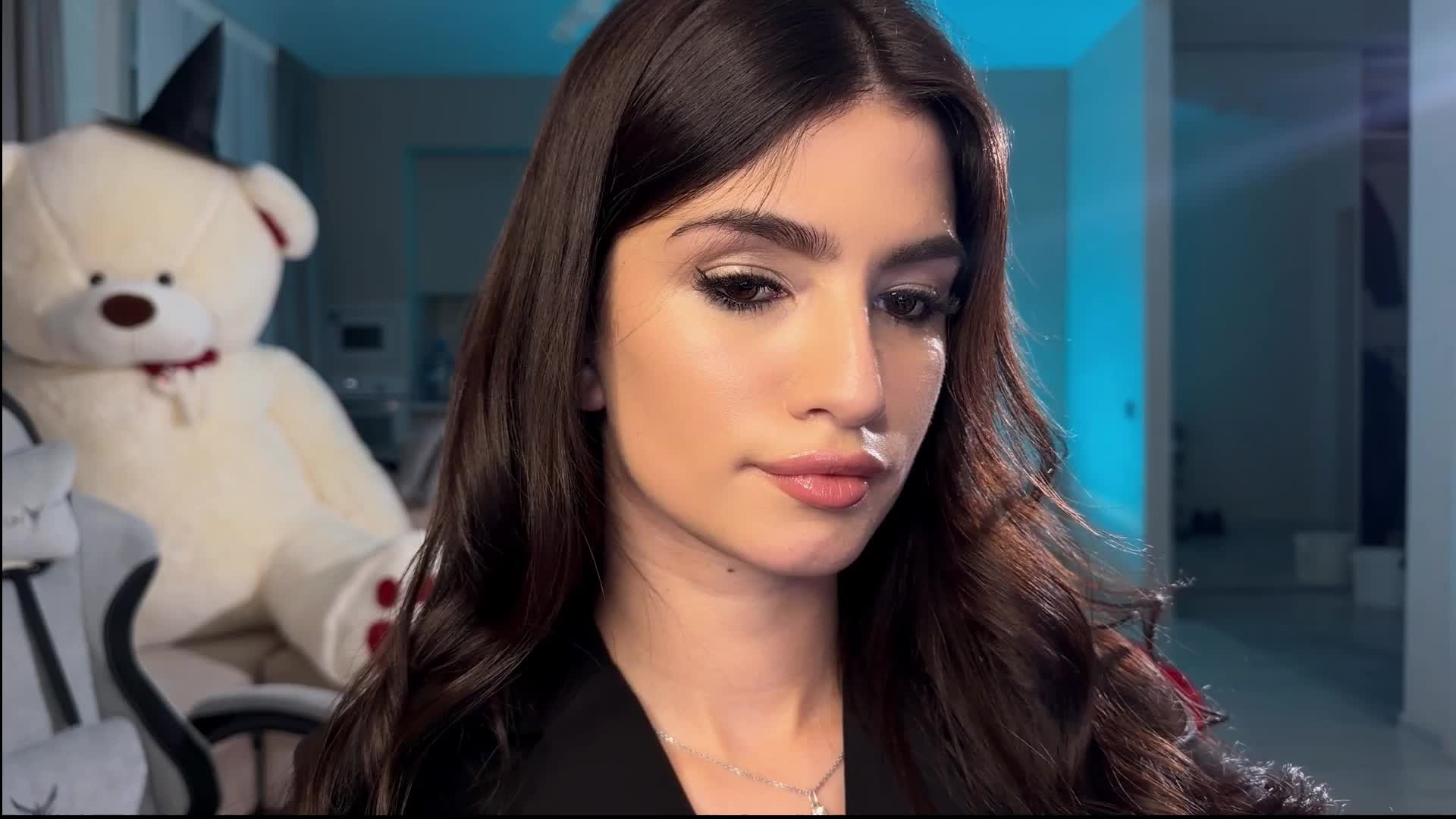 Sofi-Mi Adult Chat November 12, 2025