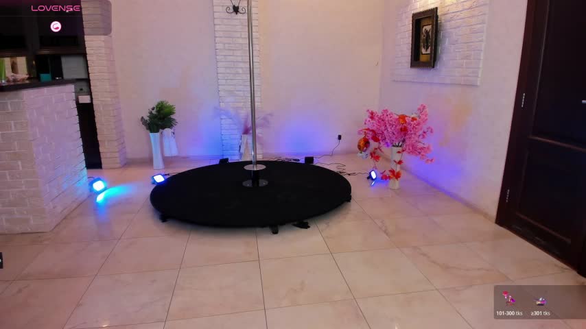 Miss_Elia Adult Chat November 12, 2025