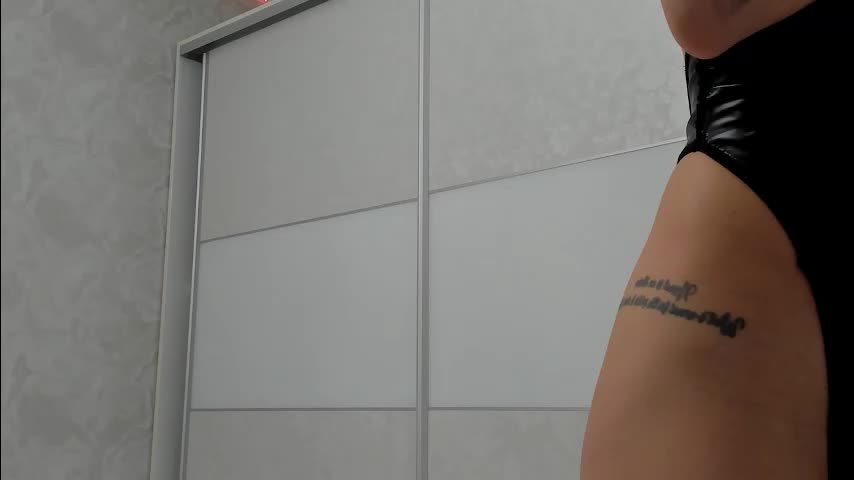 v_deville Adult Chat November 12, 2025