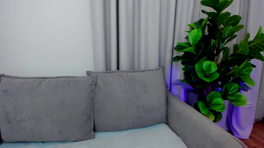 sexyangeloux Adult Chat November 12, 2025