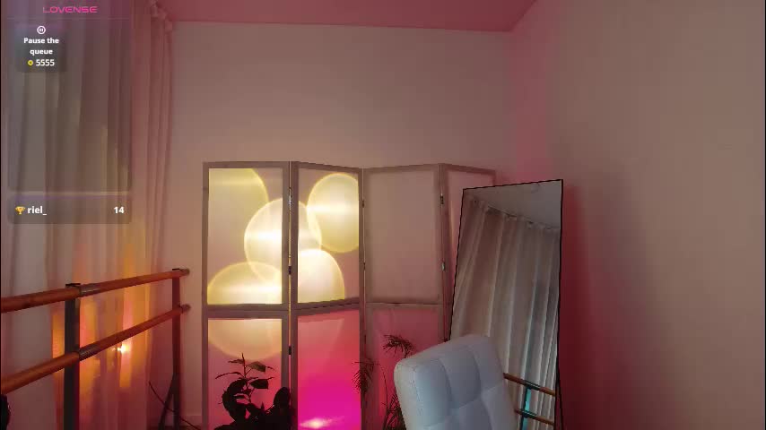 xxrayna Adult Chat November 12, 2025