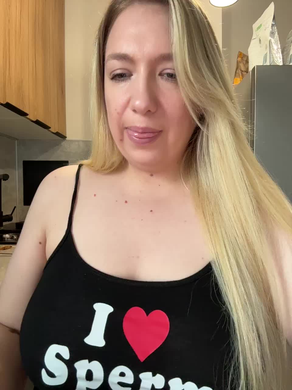 -Sonya699- Adult Chat November 12, 2025