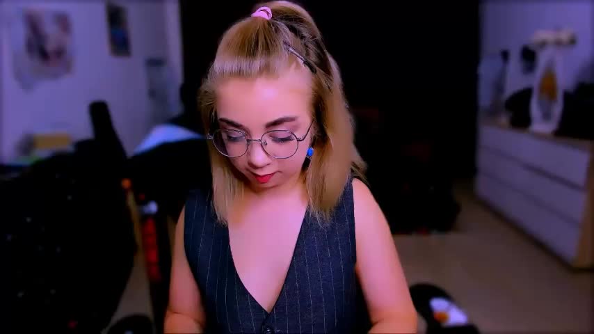 littleSiyfairy Adult Chat November 10, 2025