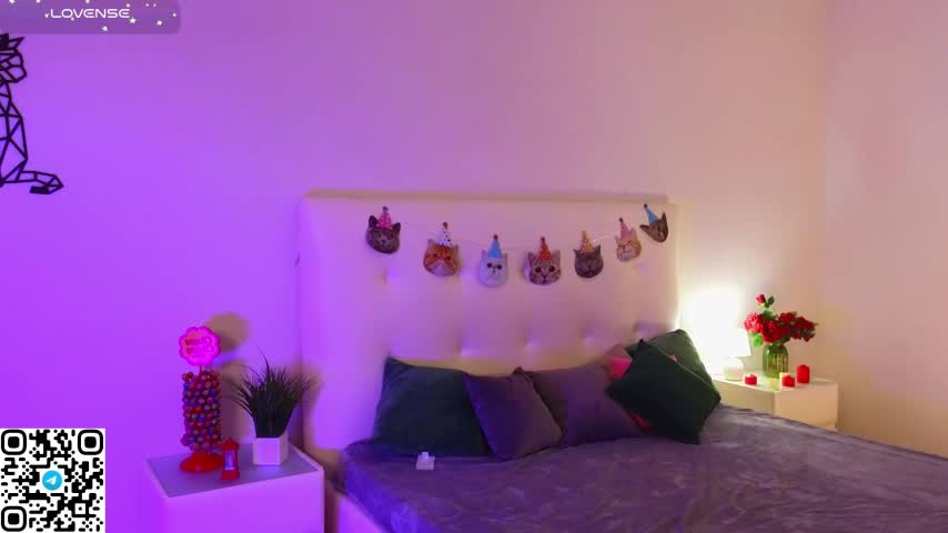 oliviabr0wn0 Adult Chat November 12, 2025