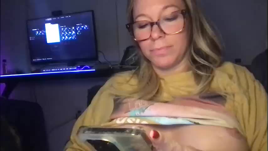 texas_blonde Adult Chat November 12, 2025