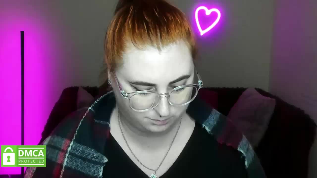 Aliciaredluv Adult Chat November 12, 2025