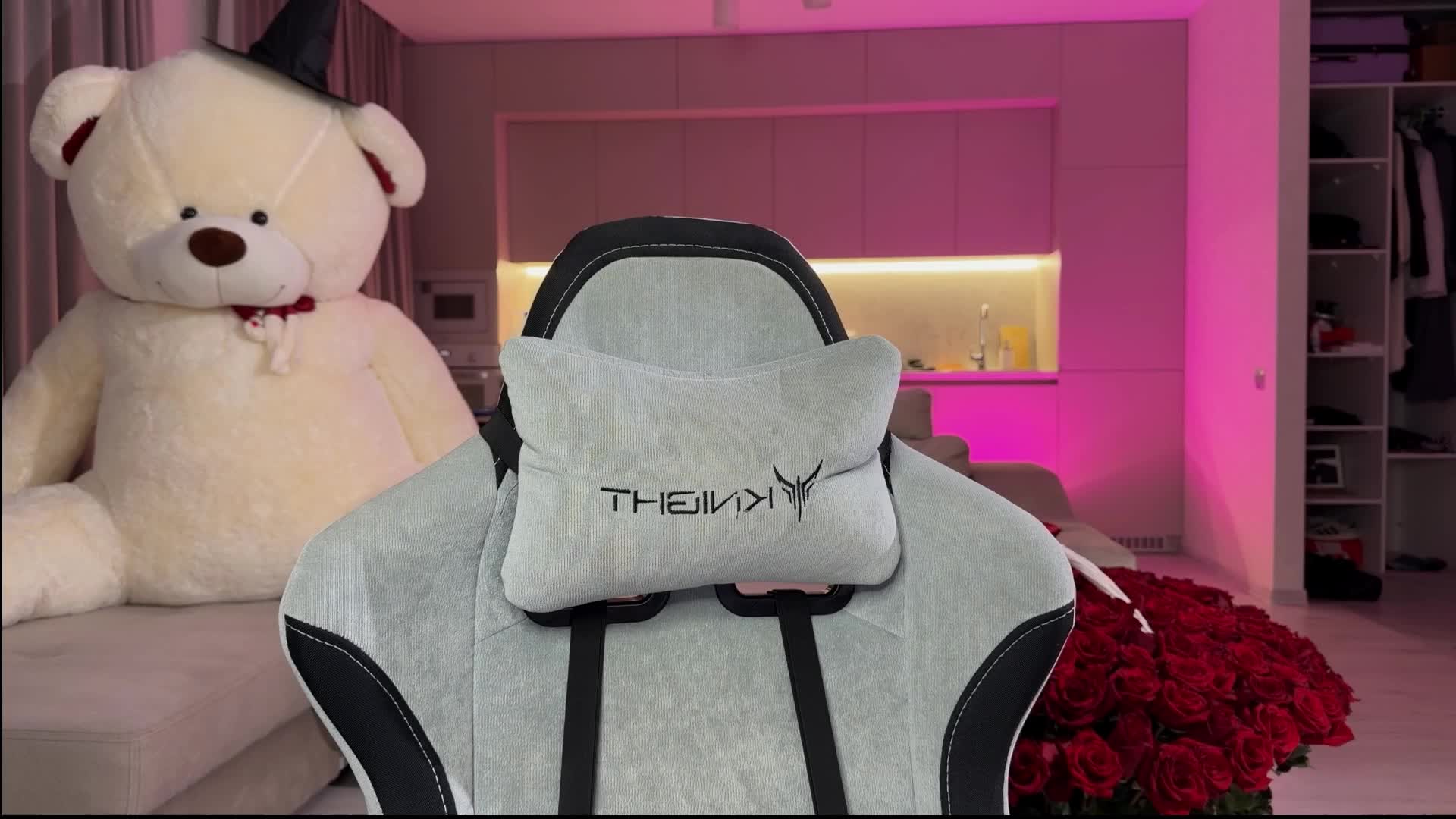 Sofi-Mi Adult Chat November 13, 2025