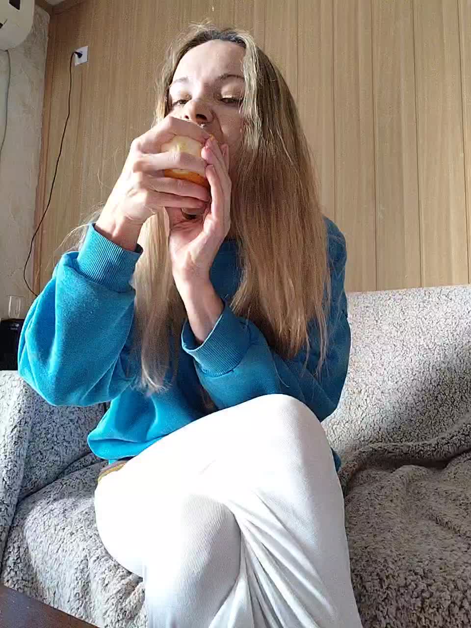 Lola3000 Adult Chat November 13, 2025