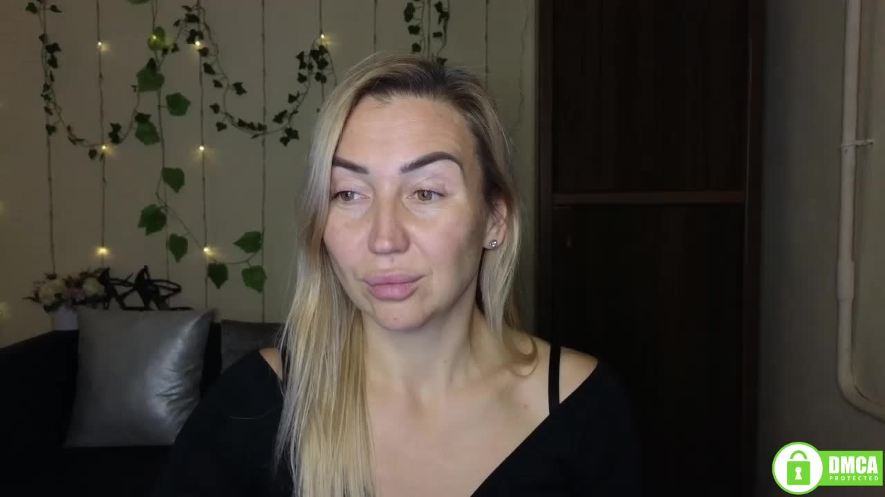 Jullyblondkiss Adult Chat November 13, 2025