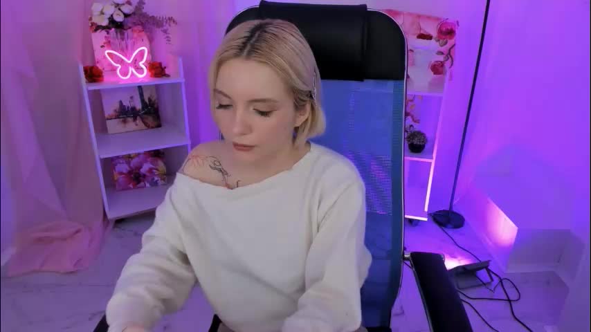 aurorawrenfield Adult Chat November 13, 2025