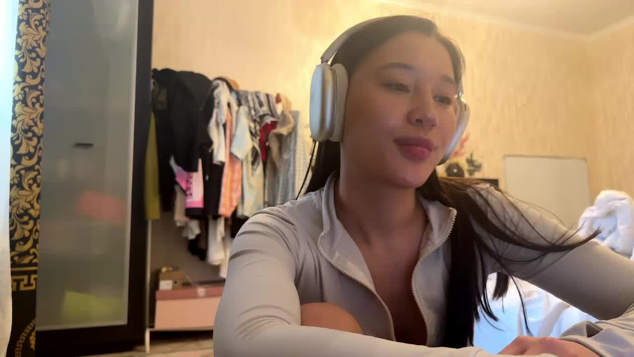 LakishaYanish Adult Chat November 13, 2025