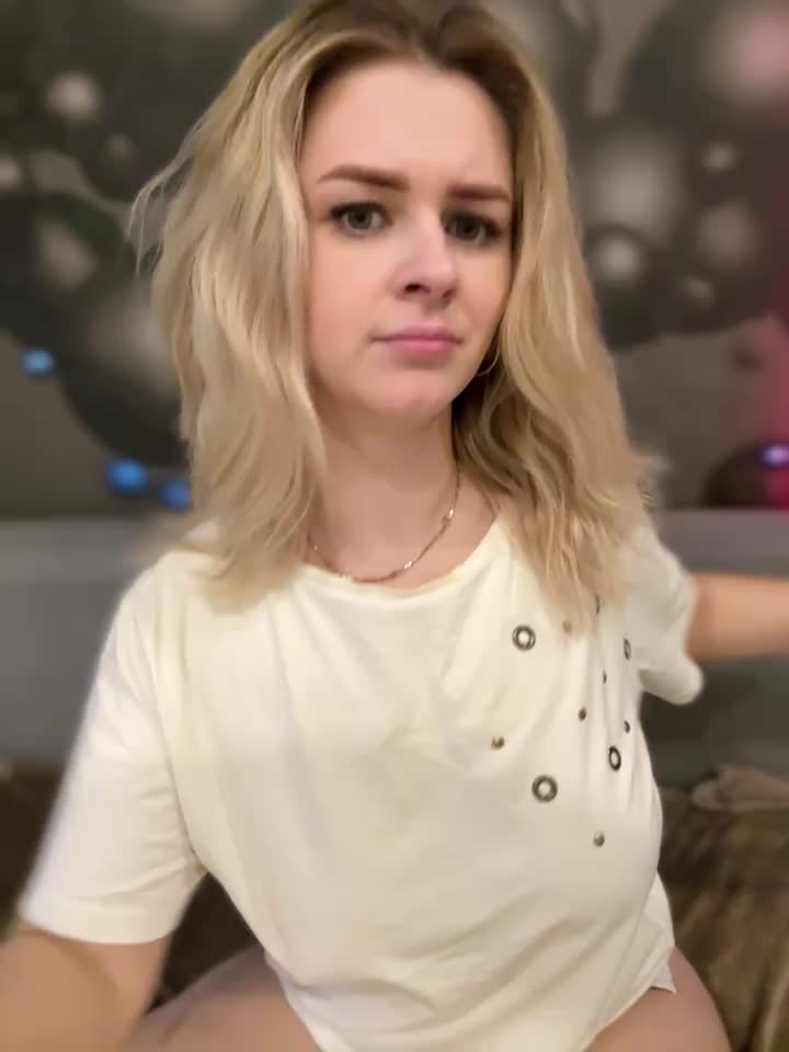 Love_Bri Adult Chat November 13, 2025