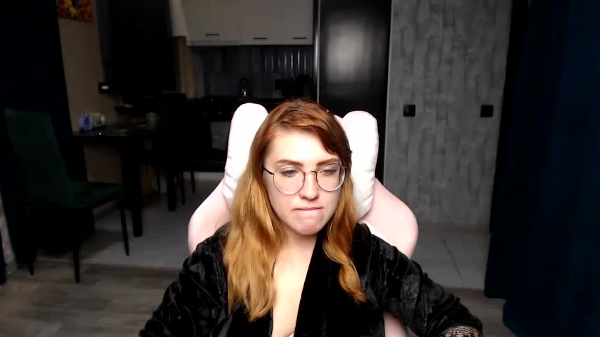 Reginasmilee Adult Chat November 13, 2025