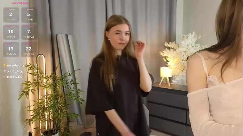 berry_bloom Adult Chat November 13, 2025