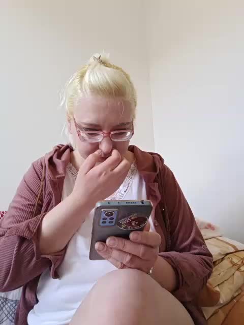 Vika211 Adult Chat November 13, 2025