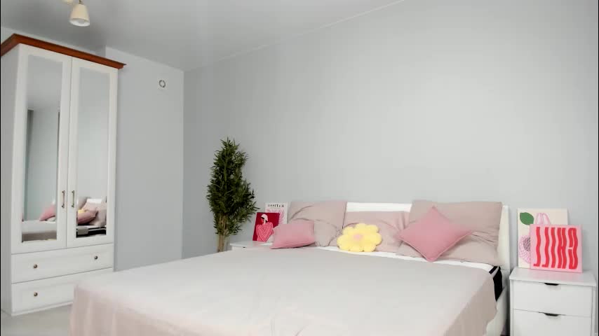 paradi_se Adult Chat November 13, 2025