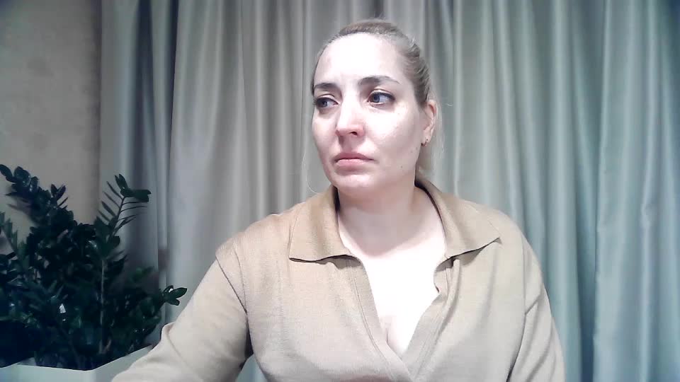 mariska-kiska Adult Chat November 13, 2025