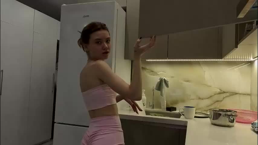 diora_babe Adult Chat November 13, 2025