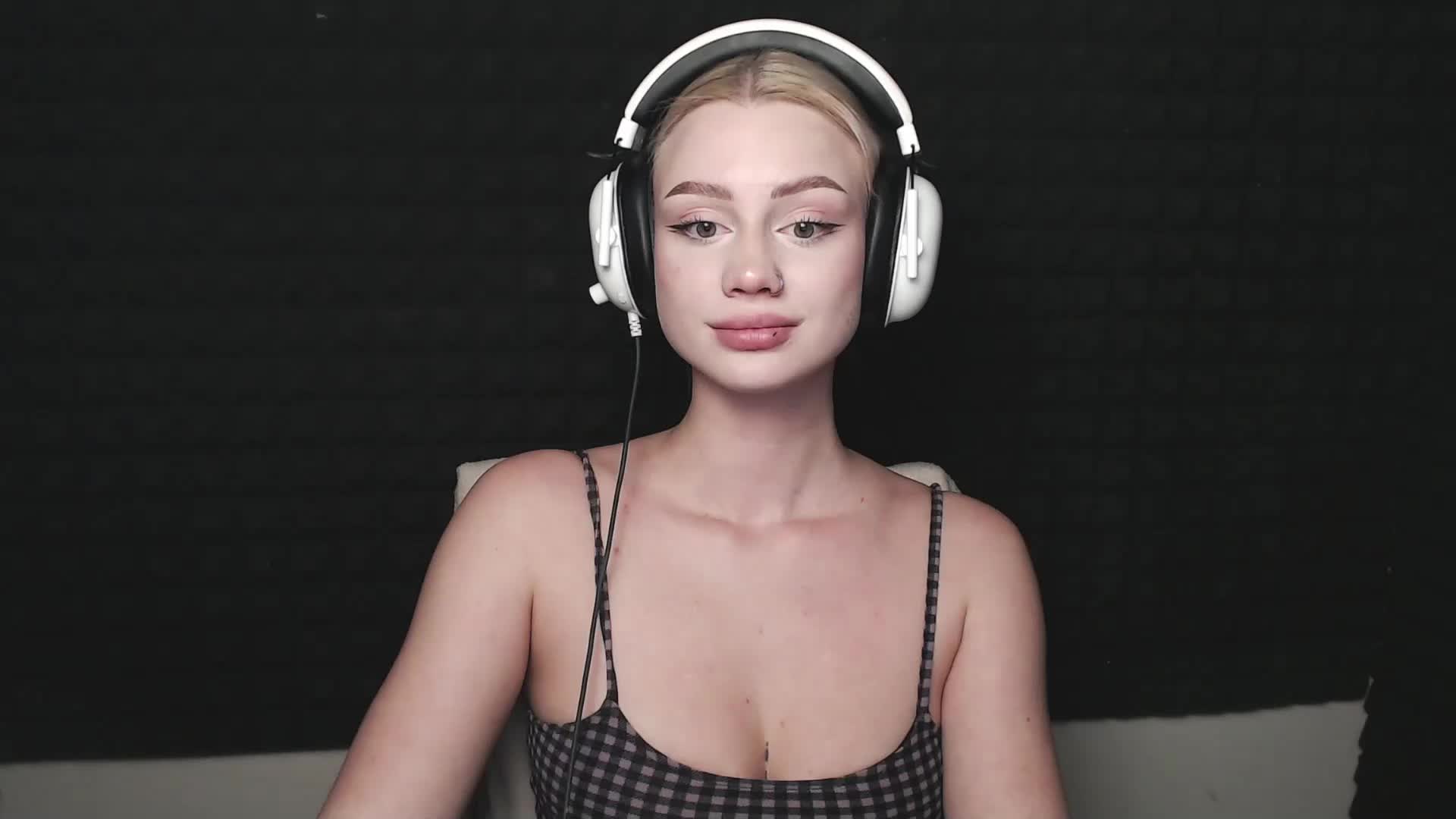 Ice-hot Adult Chat November 14, 2025