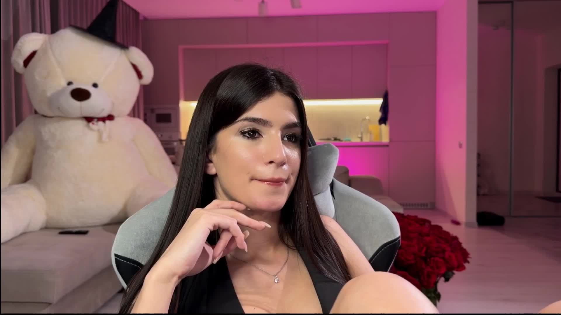 Sofi-Mi Adult Chat November 14, 2025