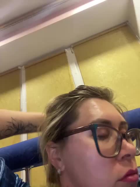 Elegant00Girl Adult Chat November 14, 2025