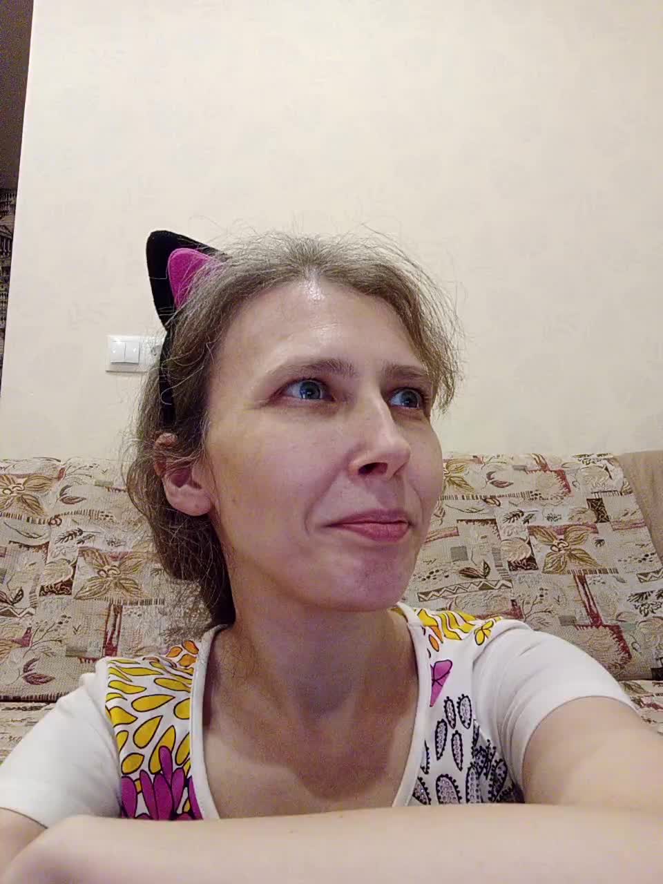 -Queen-Margo- Adult Chat November 14, 2025