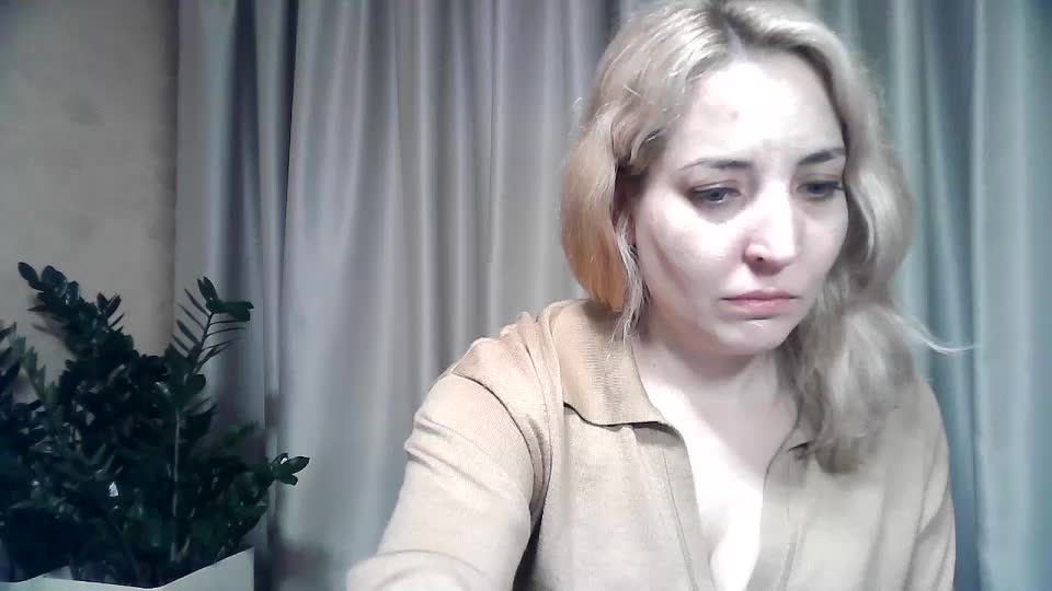 mariska-kiska Adult Chat November 14, 2025