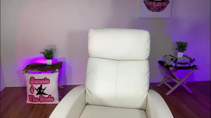 bunnieandthedude Adult Chat November 14, 2025