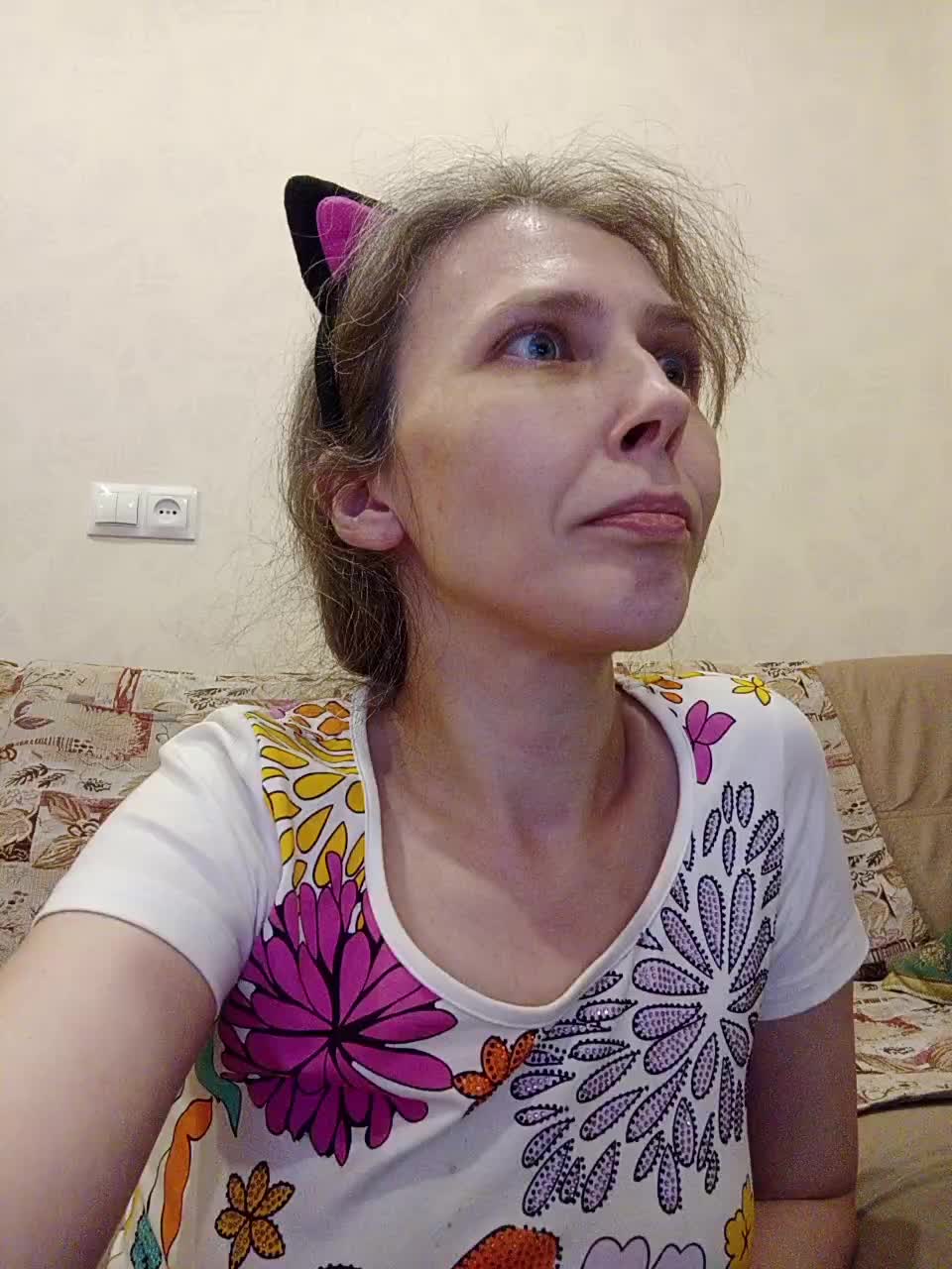 -Queen-Margo- Adult Chat November 14, 2025