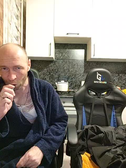 Innokentiy449 Adult Chat November 14, 2025