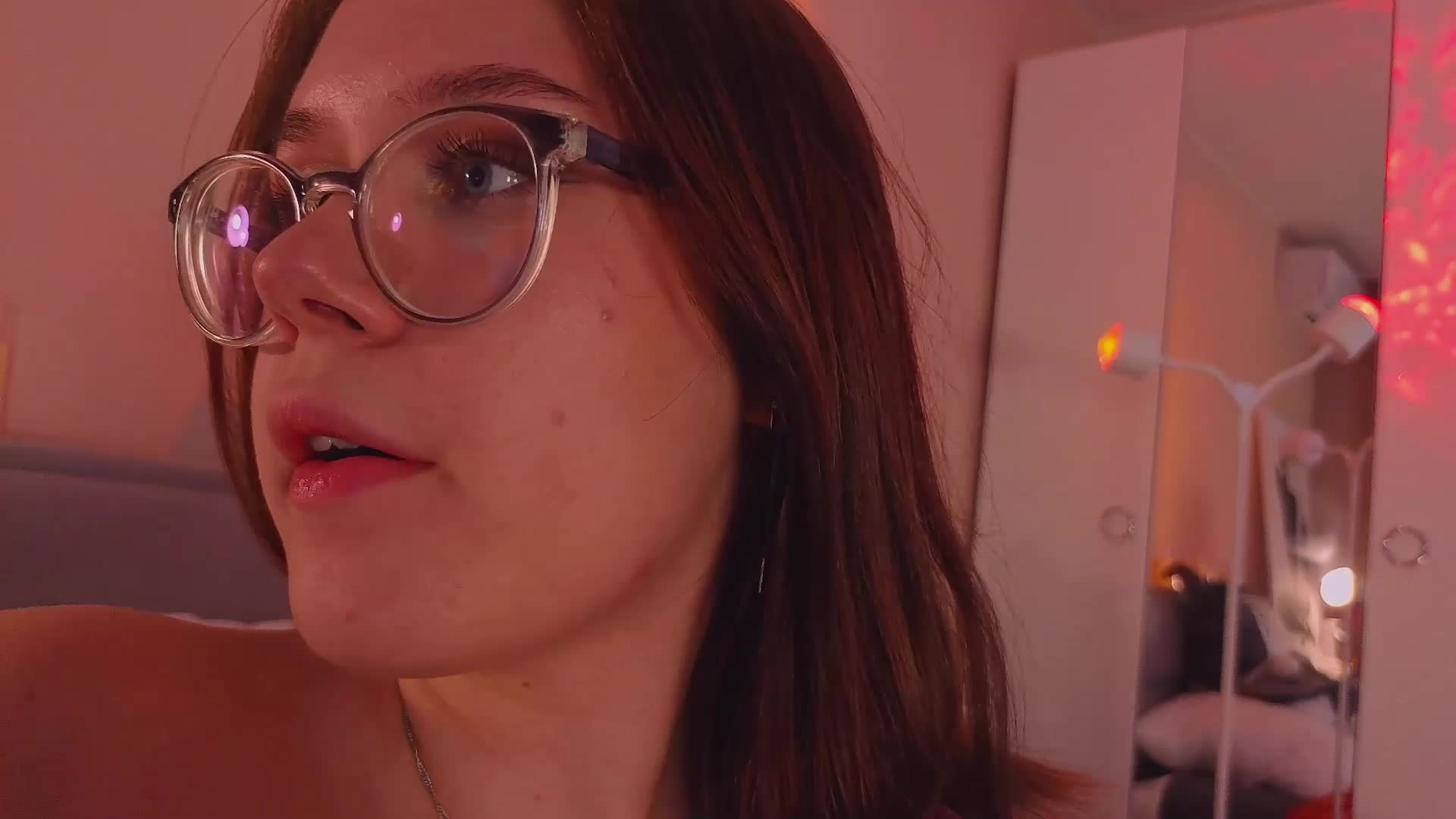 MiaLuw Adult Chat November 14, 2025